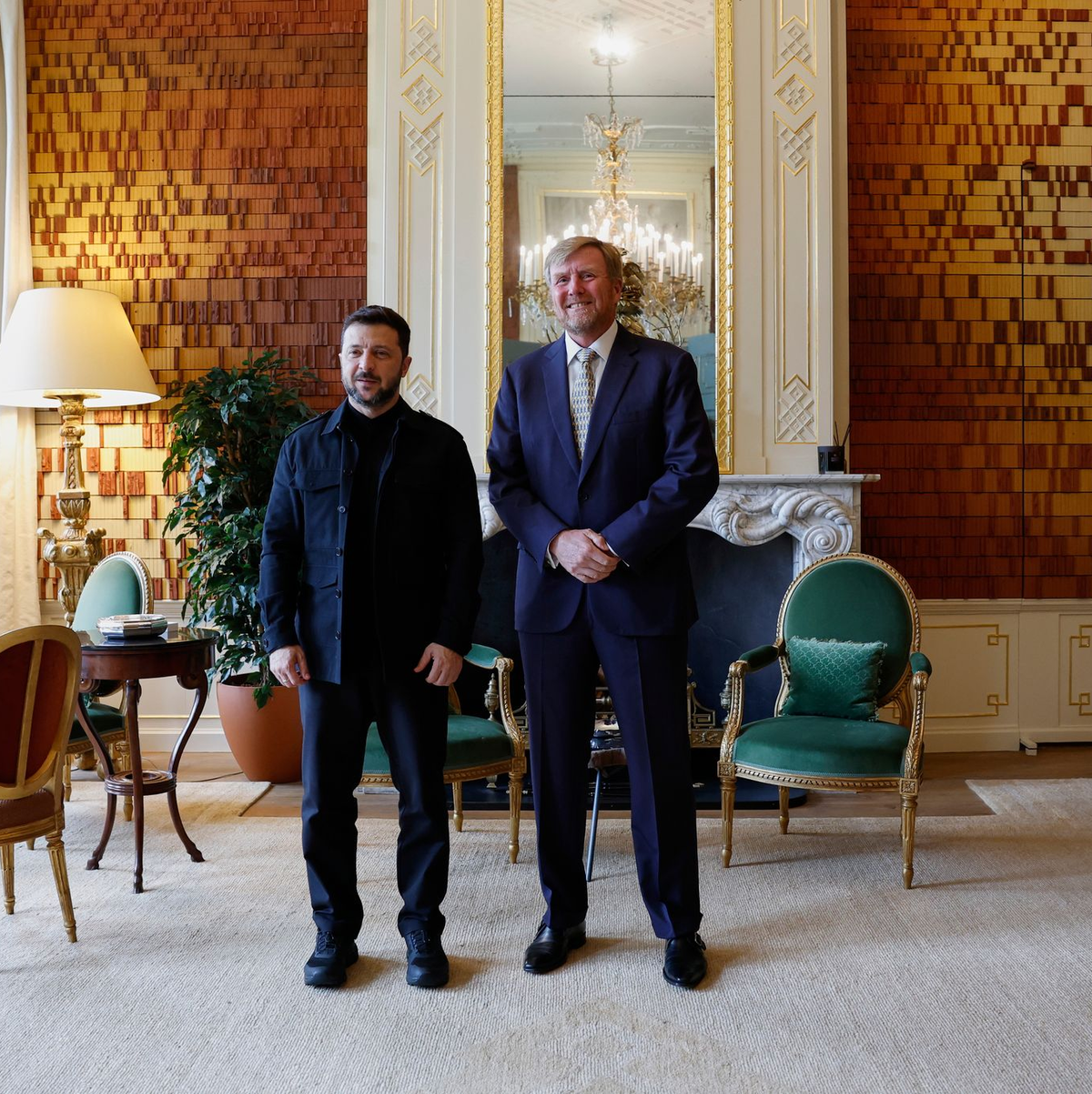 Könnte über das Schicksal der Nato entscheiden: US-Präsident Donald Trump saß beim Dinner neben König Willem-Alexander. - Foto: Remko de Waal/POOL ANP/AP/dpa