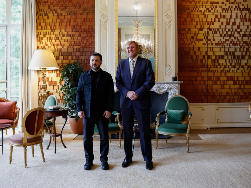 Könnte über das Schicksal der Nato entscheiden: US-Präsident Donald Trump saß beim Dinner neben König Willem-Alexander. - Foto: Remko de Waal/POOL ANP/AP/dpa