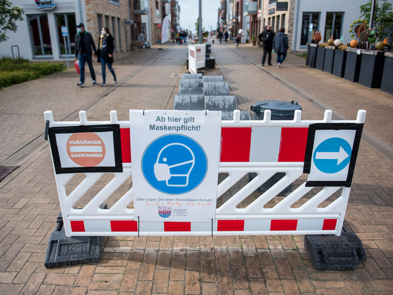 Waren die Corona-Schutzmaßnahmen damals angemessen? - Foto: Daniel Bockwoldt/dpa