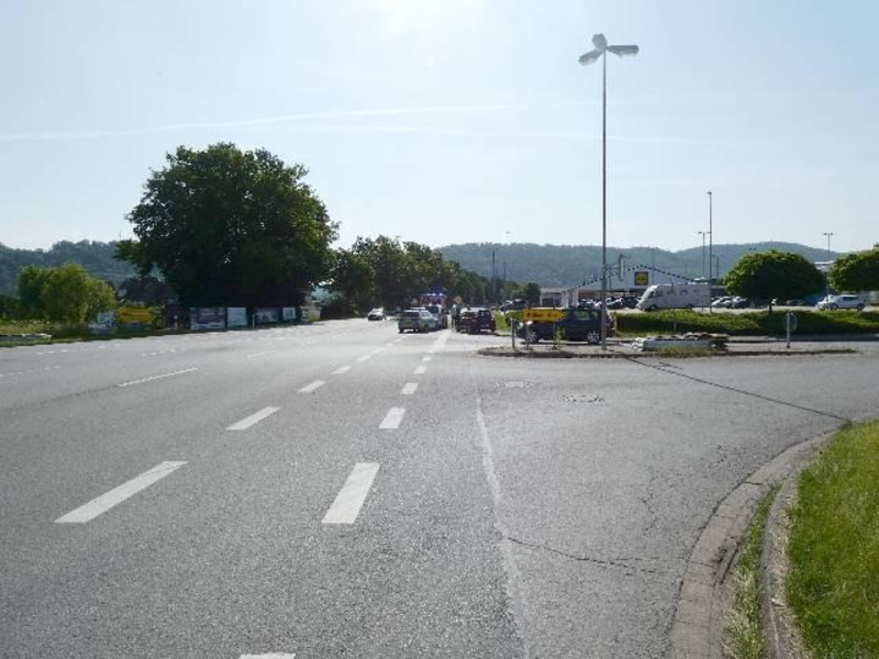 POL-HM: Zeuge nach Verkehrsunfall mit Fahrradfahrer gesucht - Foto: presseportal.de