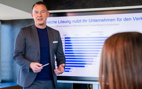 Warum kleine und mittlere Unternehmen bei der Treuberg GmbH Schlange stehen, um trotz Rezession lukrative Aufträge und Neukunden zu gewinnen - Foto: presseportal.de