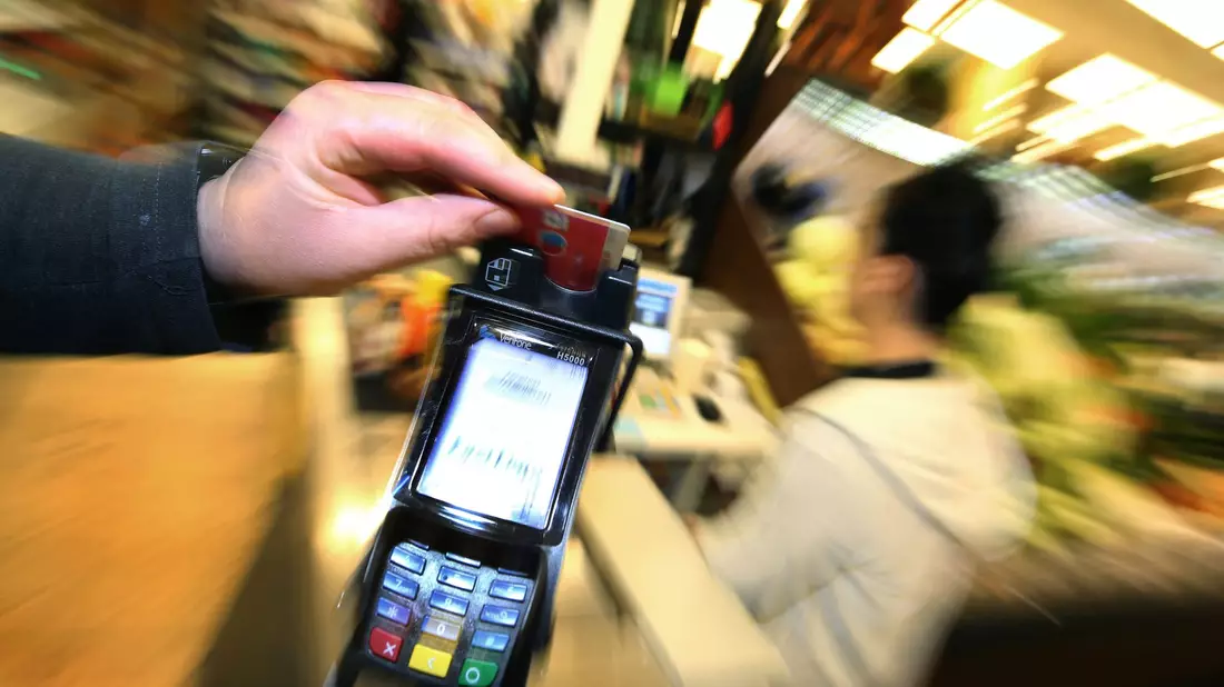 Geschäfte mit zweifelhaften Kunden? Payone hat nach eigenen Angaben längst Konsequenzen gezogen (Symbolbild) - Bild: Karl-Josef Hildenbrand/dpa