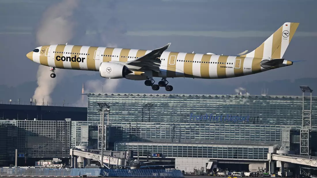 EU-Gericht weist Klage gegen Condor-Beihilfen ab (Archivbild). - Bild: Arne Dedert/dpa