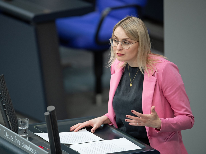 Natalie Pawlik (SPD) ist als Staatsministerin für Migration, Flüchtlinge, Integration und Antirassismus zuständig. (Archivfoto) - Foto: Jonathan Penschek/dpa