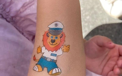 POL-OF: Kontrolle der Polizeiautobahnstation Südosthessen: Polizisten stoppen Mann ohne Führerschein sowie einen Raser und Schutzfrauen vor Ort beteiligten sich mit Präventionsstand an MINTmachtag - Foto: presseportal.de