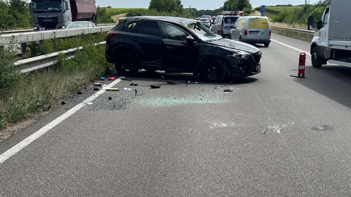 POL-PDLD: Verkehrsunfall in Stauende auf A 65 - Foto: presseportal.de