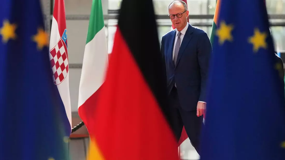 Einen Tag nach dem Nato-Gipfel kommen die Staats- und Regierungschefs der EU in Brüssel zusammen. - Bild: Virginia Mayo/AP/dpa