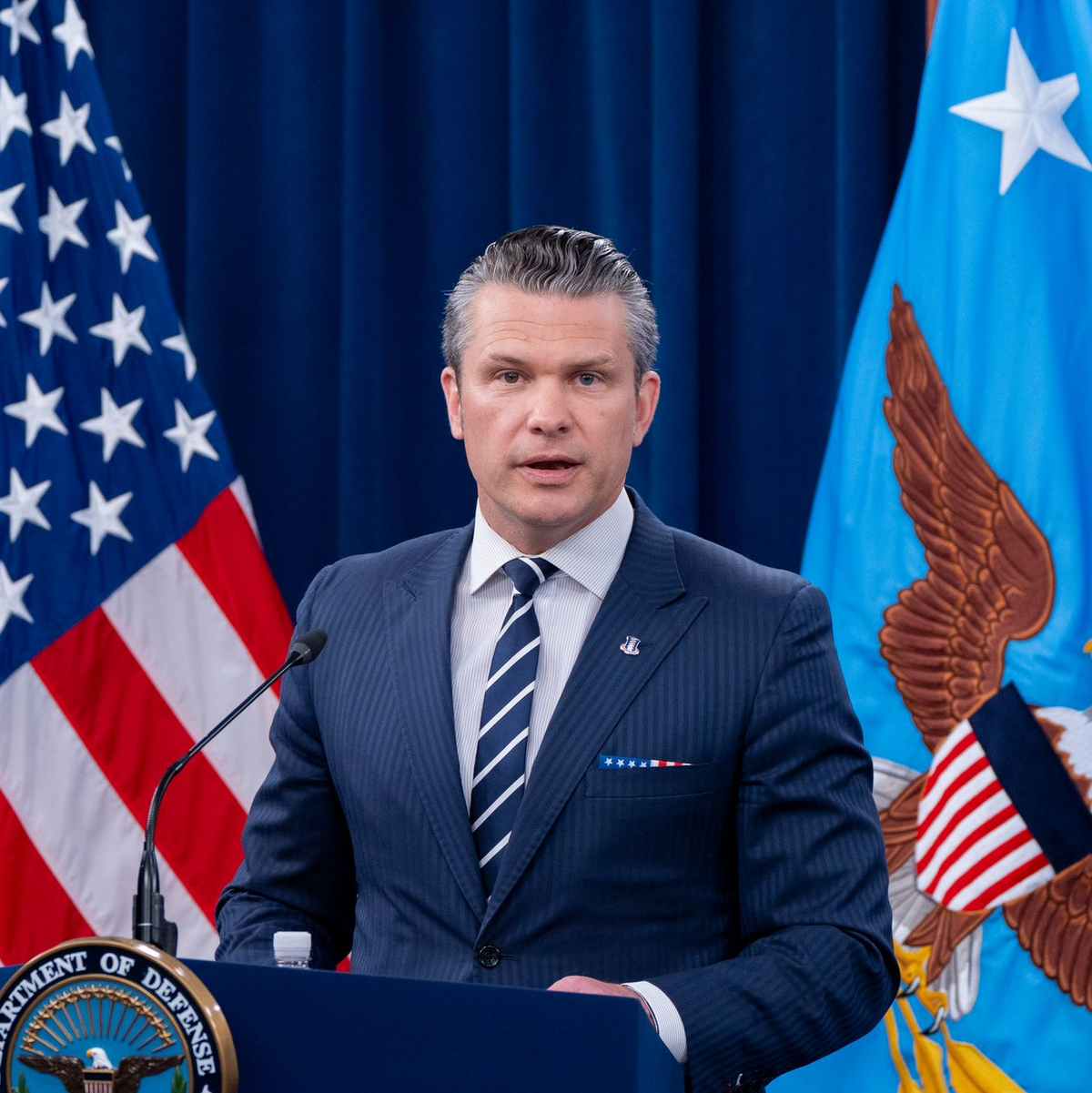 US-Verteidigungsminister Hegseth will sich in einer Pressekonferenz zum Ausmaß der Zerstörung der iranischen Atomanlagen äußern. - Foto: Alex Brandon/AP/dpa