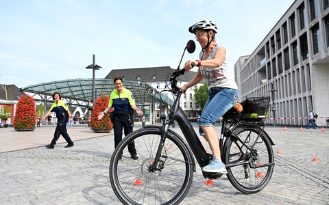 POL-HAM: Polizei Hamm und ADFC laden ein - Offenes Pedelec-Training am Willy-Brandt-Platz - Foto: presseportal.de