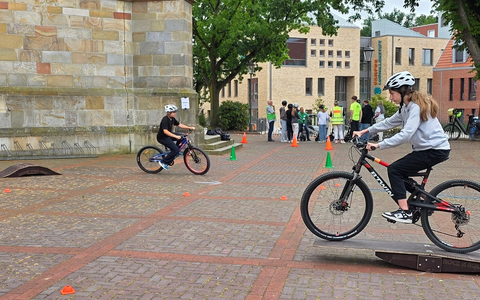 POL-EL: Meppen - Helmtag ein voller Erfolg (Fotos) - Foto: presseportal.de
