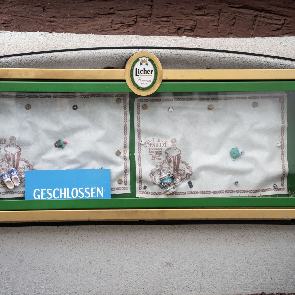 Vor allem die Dienstleistungsbranche ist von Pleiten betroffen. (Symbolbild) - Foto: Frank Rumpenhorst/dpa