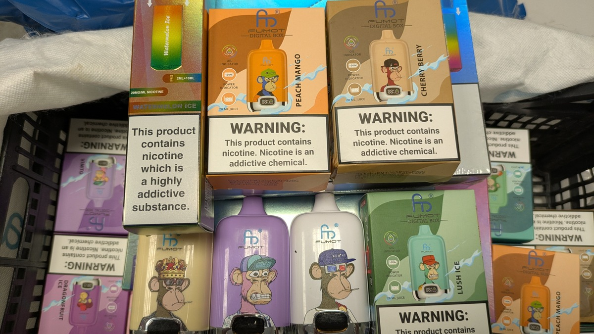 HZA-OS: Zoll stellt Vapes auf Osnabrücker Flohmarkt sicher; Steuerschaden in Höhe von 1.300 Euro - Foto: presseportal.de