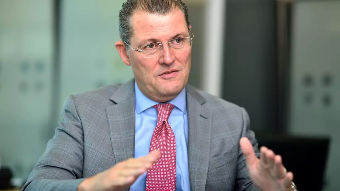 Arbeitgeberpräsident Dulger fordert die Koalition zur Korrektur ihres Rentenkurses auf. (Archivbild) - Bild: Uwe Anspach/dpa