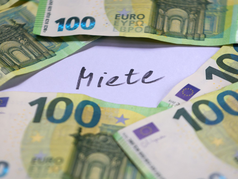 Die Mietpreisbremse soll hohe Preissprünge bei Neuvermietungen verhindern. - Foto: Karl-Josef Hildenbrand/dpa