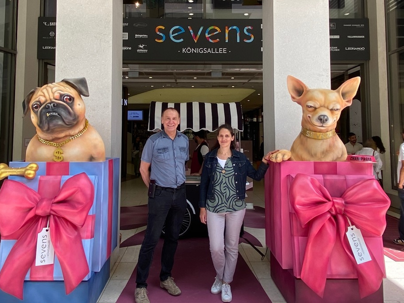 Künstler-Duo Tilly und Moisa inszenieren den Sommer im Düsseldorfer Sevens - Foto: presseportal.de