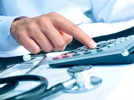 AOK-Verwaltungsrat fordert Kurswechsel in der Gesundheitspolitik / Trotz GKV-Finanzkrise: AOK NordWest im Jahr 2024 mit stabilem Zusatzbeitrag, sicheren Rücklagen und mehr Mitgliedern - Foto: presseportal.de