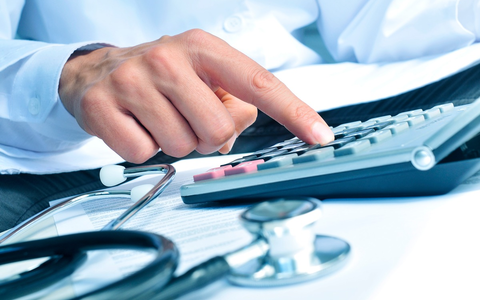 AOK-Verwaltungsrat fordert Kurswechsel in der Gesundheitspolitik / Trotz GKV-Finanzkrise: AOK NordWest im Jahr 2024 mit stabilem Zusatzbeitrag, sicheren Rücklagen und mehr Mitgliedern - Foto: presseportal.de AOK-Verwaltungsrat fordert Kurswechsel in der Gesundheitspolitik / Trotz GKV-Finanzkrise: AOK NordWest im Jahr 2024 mit stabilem Zusatzbeitrag, sicheren Rücklagen und mehr Mitgliedern - Foto: presseportal.de