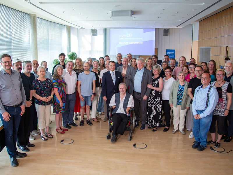 MDR trifft: 13. Jahrestreffen mit Behindertenverbänden - Neuer Aktionsplan für noch mehr Inklusion und Wechsel in der Leitung der Barrierefreiheit - Foto: presseportal.de