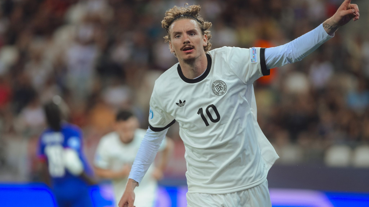 Jubelt Nick Woltemade bald im Trikot des FC Bayern? - Foto: Robert Nemeti/dpa