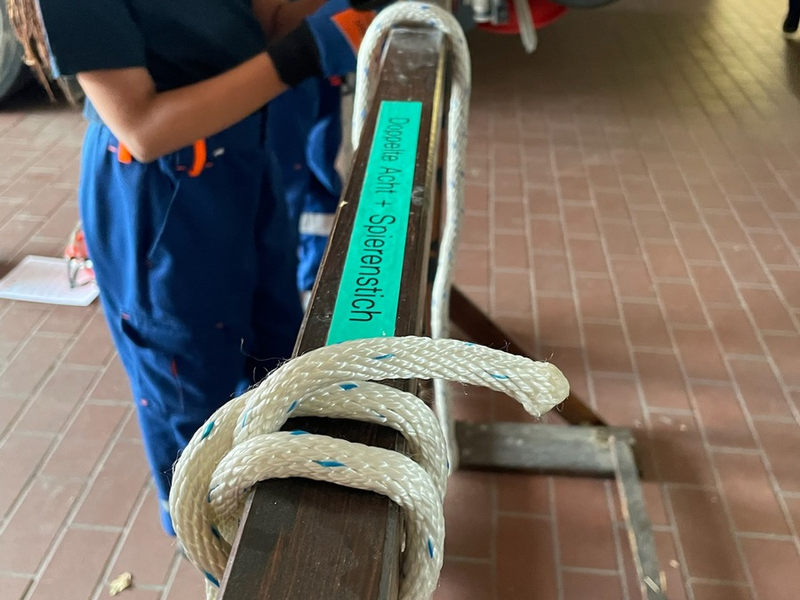 Feuerwehr MTK: 27 Jugendliche legen erfolgreich Jugendflamme Stufe 1 ab - Foto: presseportal.de