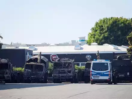 Einen Monat nach dem Anschlag auf Bundeswehr-Lkw in Erfurt gibt es drei Verdächtige. (Archivbild) - Foto: Martin Wichmann/WichmannTV/dpa