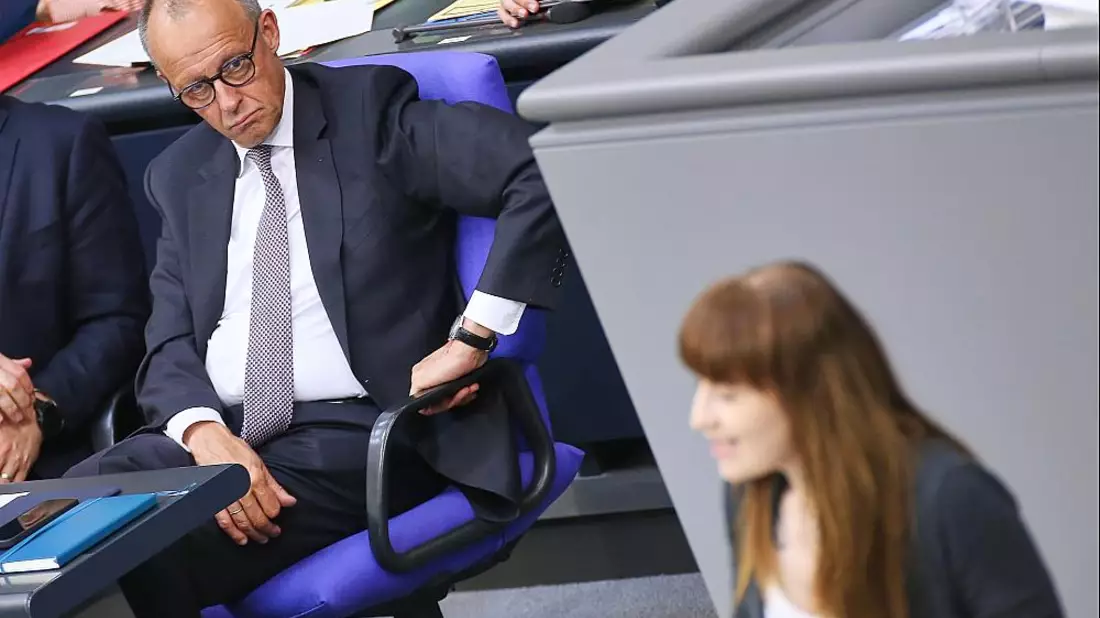 Friedrich Merz und Heidi Reichinnek (Archiv) - Bild: über dts Nachrichtenagentur
