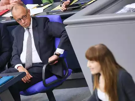 Friedrich Merz und Heidi Reichinnek (Archiv) - Foto: über dts Nachrichtenagentur
