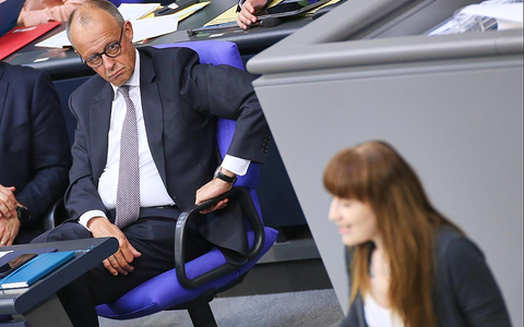 Friedrich Merz und Heidi Reichinnek am 24.06.2025 - Foto: über dts Nachrichtenagentur