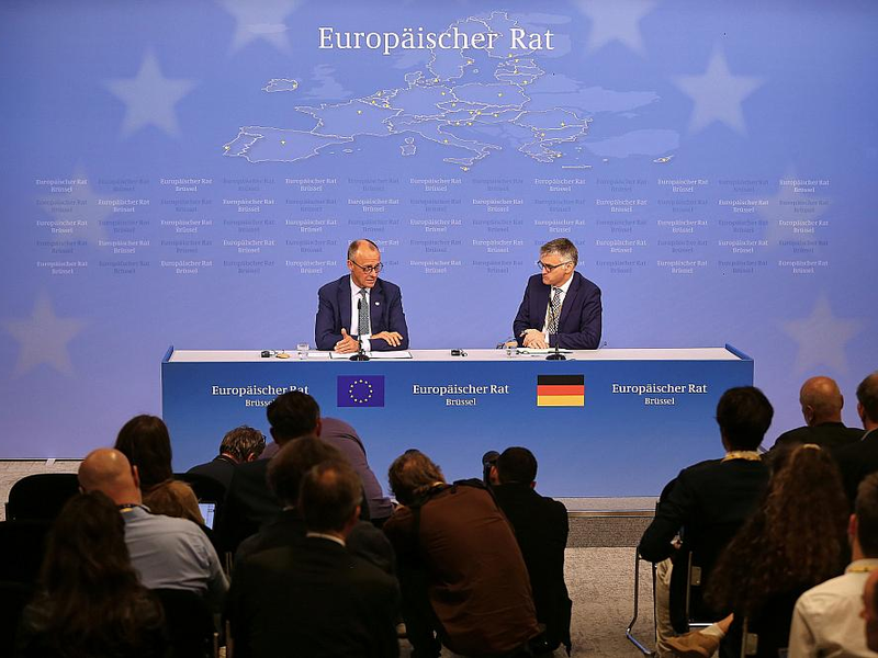 Friedrich Merz und Stefan Kornelius am 26.06.2025 - Foto: über dts Nachrichtenagentur