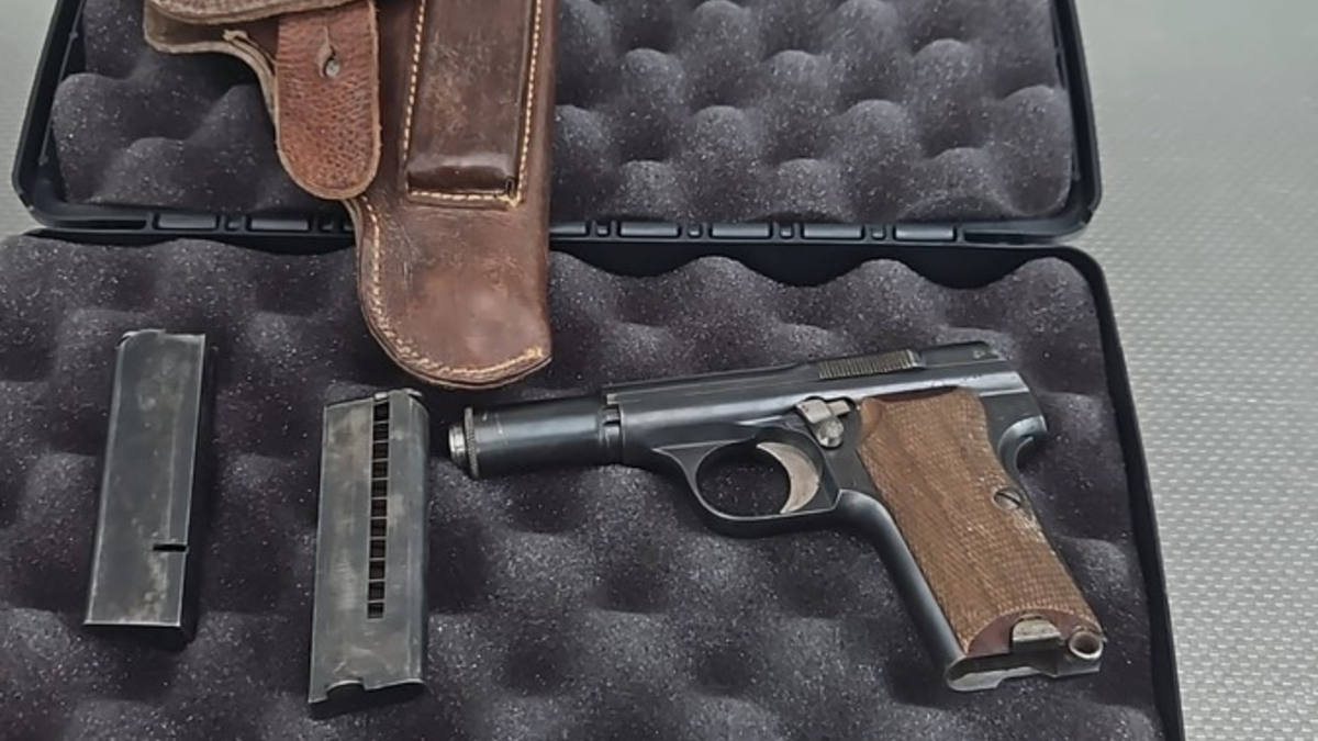 Bundespolizeidirektion München: Mit Pistole im Gepäck: Bundespolizei stoppt Reisenden am Flughafen München - Foto: presseportal.de