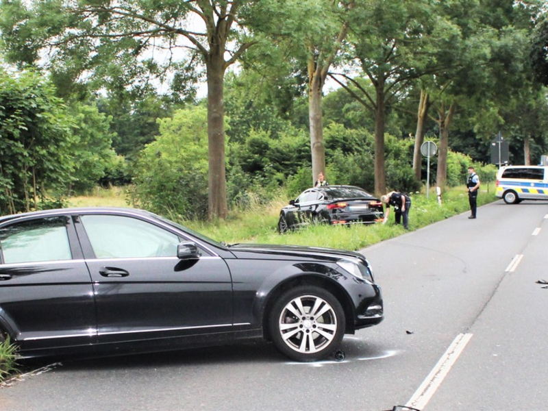POL-VIE: Viersen-Süchteln: In den Gegenverkehr gefahren - Blutprobe, Auto sichergestellt - Foto: presseportal.de