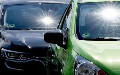 Als der Vater zu seinem im Auto vergessenen Zweijährigen eilte, war dieser bereits tot (Symbolbild). - Foto: Britta Pedersen/dpa-Zentralbild/dpa-tmn Als der Vater zu seinem im Auto vergessenen Zweijährigen eilte, war dieser bereits tot (Symbolbild). - Foto: Britta Pedersen/dpa-Zentralbild/dpa-tmn