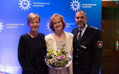 POL-H: Führungswechsel in Lehrte: Erster Polizeihauptkommissar Olaf Schanz übernimmt Leitung des Polizeikommissariats - Bisherige Leiterin Ina Nentwig in Ruhestand verabschiedet - Foto: presseportal.de
