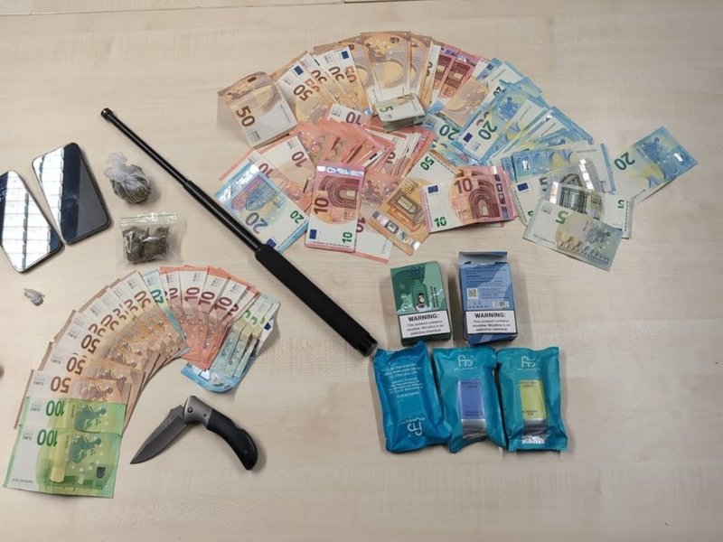 POL-K: 250627-4-K Brennpunktteam Kalk im Einsatz - Drogen, Bargeld und gefährliche Gegenstände sichergestellt - Foto: presseportal.de