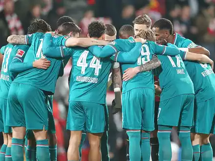 Mannschaftskreis vom FC Augsburg (Archiv) - Foto: über dts Nachrichtenagentur