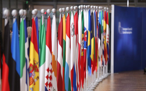 Fahnen der EU-Mitgliedsländer beim Europäischen Rat am 26.06.2025 - Foto: über dts Nachrichtenagentur Fahnen der EU-Mitgliedsländer beim Europäischen Rat am 26.06.2025 - Foto: über dts Nachrichtenagentur