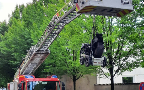 FW-M: Aufzug defekt - Feuerwehr hilft Frau mit Rollstuhl (Freimann) - Foto: presseportal.de