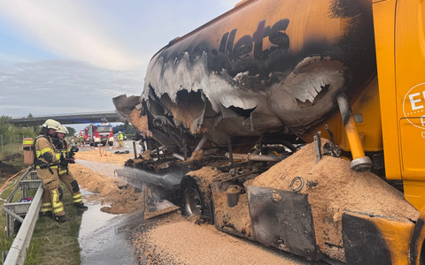 FW-SE: LKW-Brand auf der A7 - Aufwändiger Feuerwehreinsatz bei Bad Bramstedt - Foto: presseportal.de