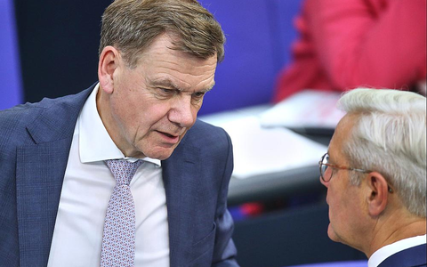 Johann Wadephul und Norbert Röttgen am 26.06.2025 - Foto: über dts Nachrichtenagentur