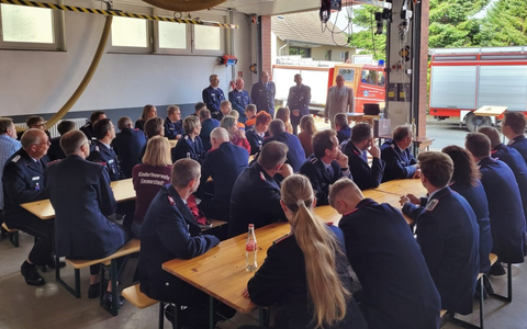 FW Helmstedt: Manuel Schrader ist neuer Chef der Emmerstedter Feuerwehr - Foto: presseportal.de