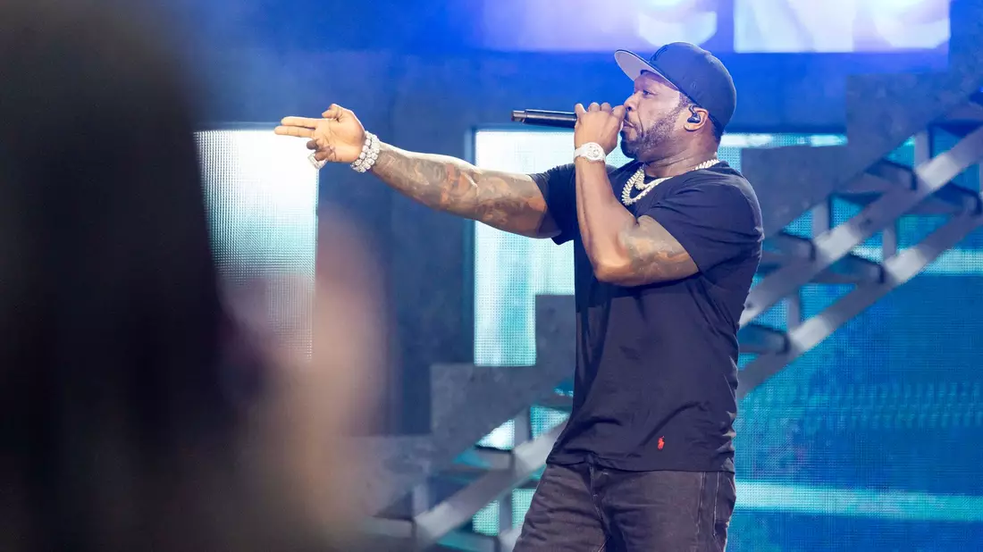 50 Cent, der mit bürgerlichem Namen Curtis Jackson heißt, gilt als einer der erfolgreichsten Rapper der Welt und spielte auch schon in mehreren Filmen mit. - Bild: Michael Matthey/dpa