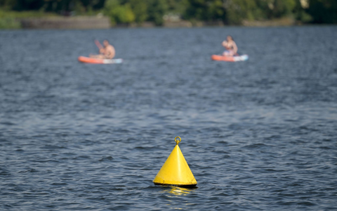Die Hitze bleibt Deutschland in den kommenden Tagen erhalten. - Foto: Michael Bahlo/dpa