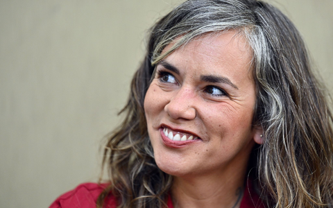 Natascha Gangl siegt beim diesjährigen Wettlesen. - Foto: Hans Klaus Techt/APA/dpa