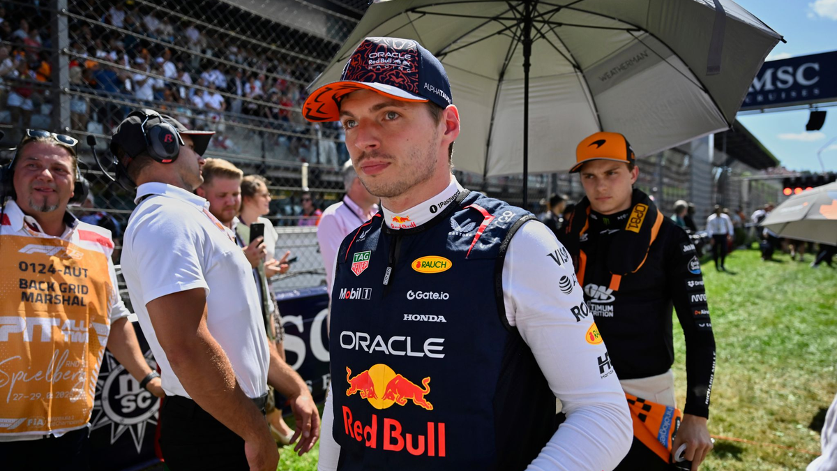 Es war nur ein kurzer Auftritt für Max Verstappen.  - Foto: Denes Erdos/AP POOL/AP/dpa