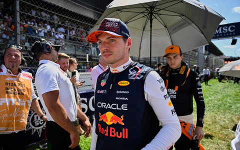 Es war nur ein kurzer Auftritt für Max Verstappen.  - Foto: Denes Erdos/AP POOL/AP/dpa
