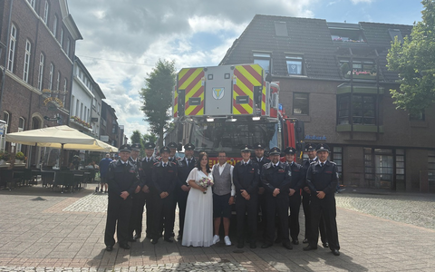 FW Tönisvorst: Gemeinsames Glück besiegelt - Foto: presseportal.de