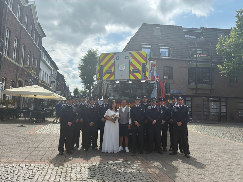 FW Tönisvorst: Gemeinsames Glück besiegelt - Foto: presseportal.de