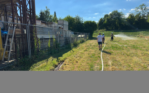 FW Stockach: Flächenbrand an Lagerfläche - Foto: presseportal.de