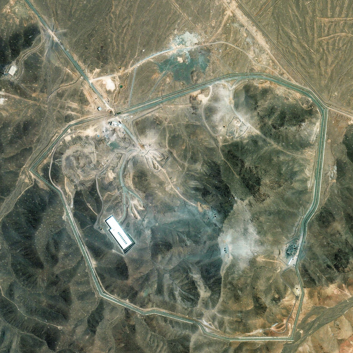 Nach den US-Angriffen auf Irans Atomanlagen nennt Teheran Bedingungen für neue Gespräche mit den USA. (Archivbild) - Foto: Uncredited/Maxar Technologies/AP/dpa