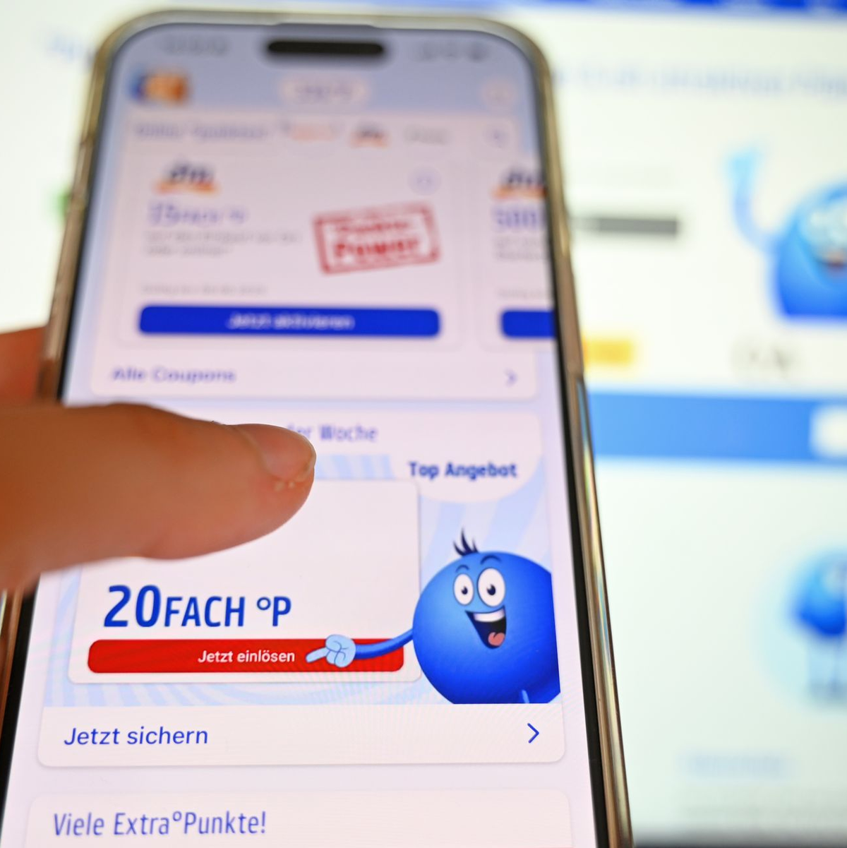 Wer Punkte für Prämien sammelt, gibt dafür Daten preis (Archivbild) - Foto: Elisa Schu/dpa